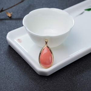 18K金镶MOMO橘色珊瑚水滴吊坠
