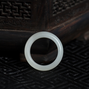 籽料和田白玉戒指