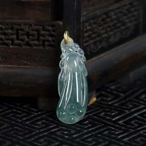 18k糯冰种蓝绿翡翠莲蓬吊坠