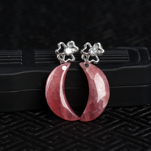 银镶红纹石月牙吊坠