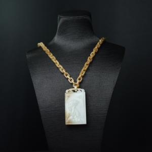 山料俏色和田玉猛虎项链