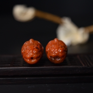 柿子红南红貔貅三通（两件）