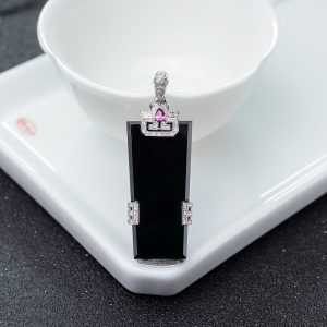 18K金镶钻糯冰种墨翠无事牌吊坠