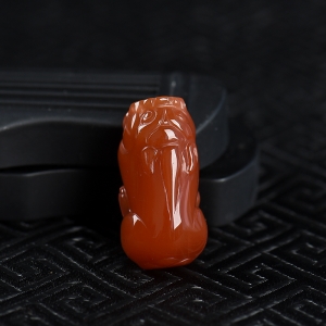 樱桃红南红貔貅吊坠