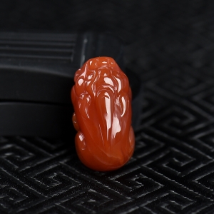 樱桃红南红貔貅吊坠