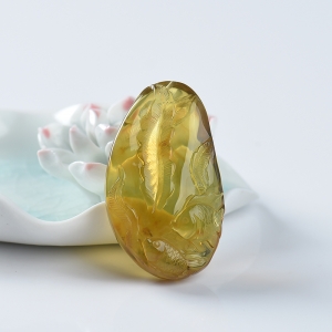 棕珀年年有余吊坠