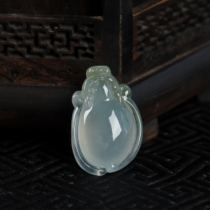 糯冰种翡翠霸下吊坠