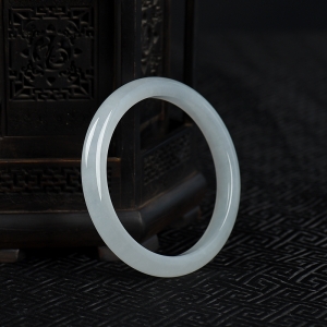 58mm糯冰种翡翠手镯