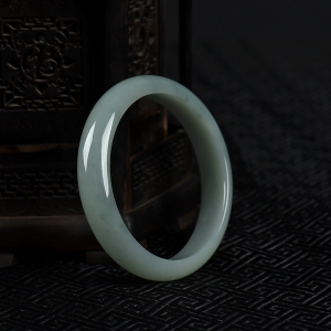 60.5mm糯种灰绿翡翠手镯