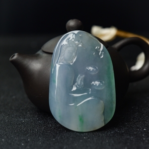 糯冰种飘翠翡翠观音吊坠