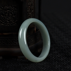 60.5mm糯种灰绿翡翠手镯