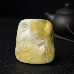 白花蜜蜡悟道吊坠