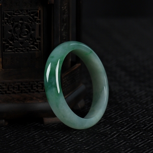 56.5mm糯种飘翠翡翠手镯