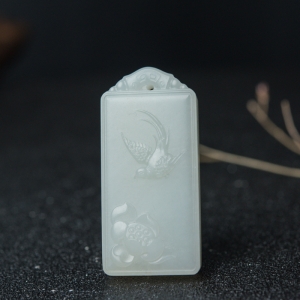 山料和田青白玉花鸟吊坠