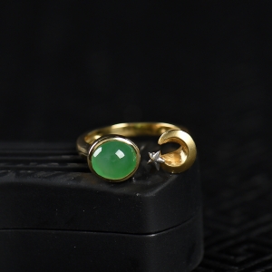 18K糯冰种豆绿翡翠戒指