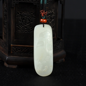 籽料和田白玉山水吊坠