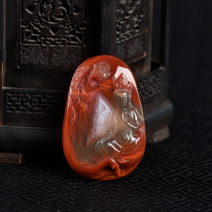 俏色南红观音吊坠