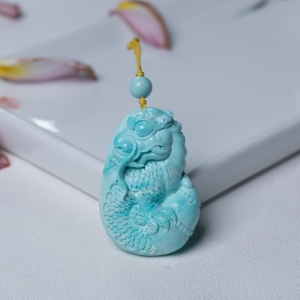 高瓷浅蓝绿松石神龙吊坠