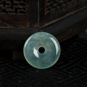 糯冰种飘花翡翠平安扣吊坠