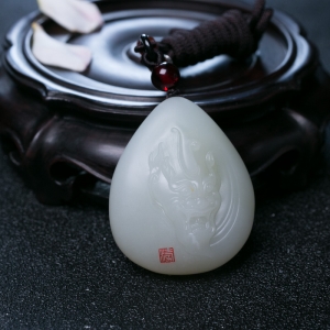山料和田白玉貔貅吊坠