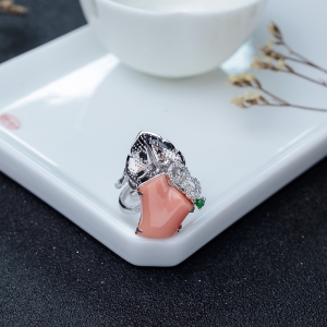 银镶深水珊瑚戒指