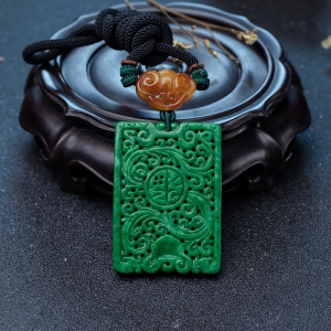 花青种翡翠雕花福牌吊坠