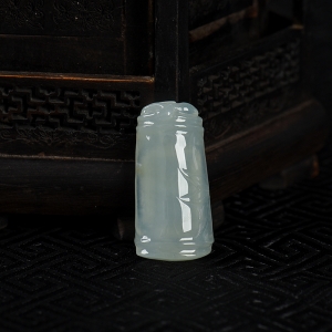 糯种翡翠节节高升吊坠