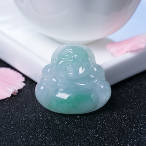 糯种浅绿翡翠佛吊坠