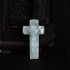 糯种晴水翡翠主耶稣吊坠