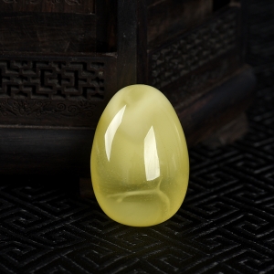 浅黄金绞蜜蛋形吊坠