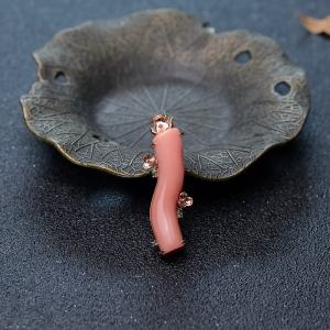 18K金镶深水珊瑚吊坠