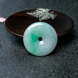 糯种飘翠翡翠平安扣吊坠