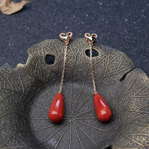 18K金镶钻沙丁珊瑚耳坠