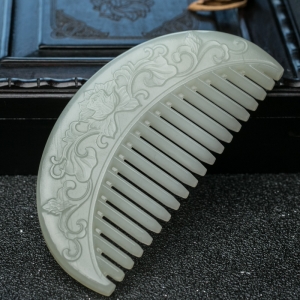 山料和田青玉梳子