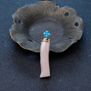 18K金镶深水珊瑚吊坠