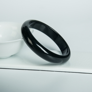 59.5mm山料和田墨玉光面平安镯