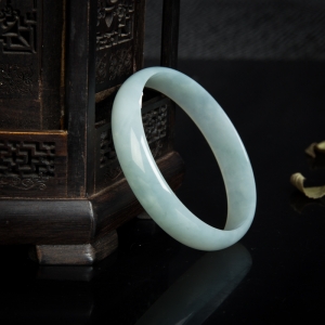 52mm糯冰种翡翠光面方镯