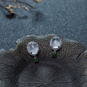 18K金镶钻冰种翡翠耳钉