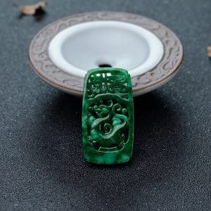 花青种翡翠镂雕仿古貔貅吊坠