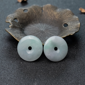 糯种浅绿翡翠平安扣吊坠（两件）