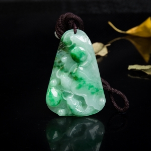 糯种飘翠翡翠年年有余吊坠