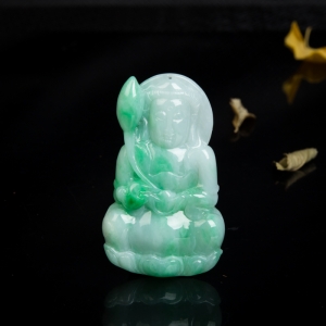 糯种飘翠翡翠观音吊坠