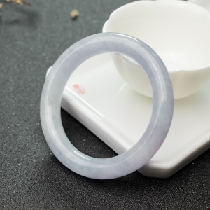 54mm糯种浅紫色翡翠圆镯