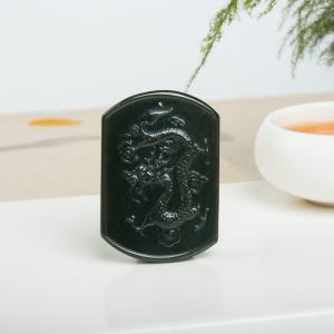 山料和田青玉辰龙吊坠