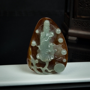 糯种俏色翡翠观音吊坠