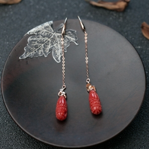 18K金镶沙丁珊瑚耳坠