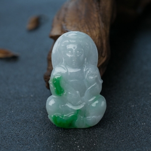 糯种飘翠翡翠观音吊坠