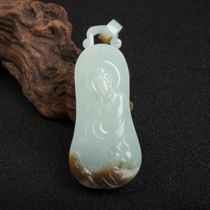 山料俏色和田玉观音吊坠