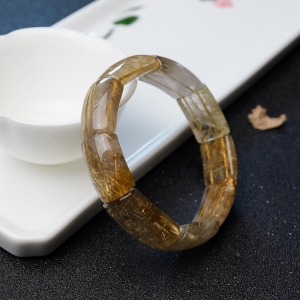 金发晶单圈手串