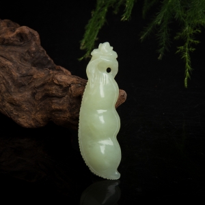 山料和田黄玉连中三元吊坠